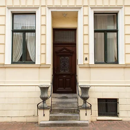 Апартаменты Gemuetliches In Stylischer Stadtvilla *