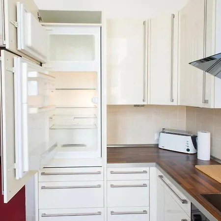 Апартаменты Gemuetliches In Stylischer Stadtvilla Гох