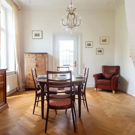 Gemuetliches In Stylischer Stadtvilla